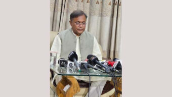 কর্মীদের দিয়ে গাড়ি পোড়ানোই বিএনপির অবরোধ : তথ্যমন্ত্রী