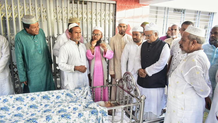 আলা মিয়া পীর সাহেবের জানাজায় শফিক চৌধুরী