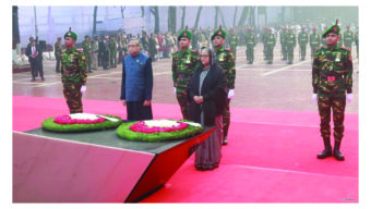 শহীদ বুদ্ধিজীবী স্মৃতিসৌধে রাষ্ট্রপতি ও প্রধানমন্ত্রীর শ্রদ্ধা