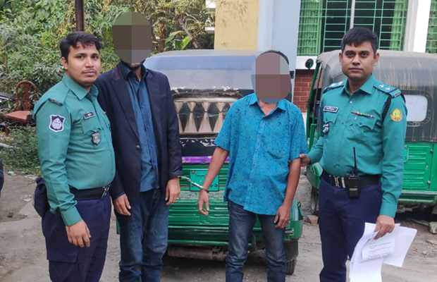 নগরীতে দিনদুপুরে চাকু ধরে ছিনতাইয়ের চেষ্টা, গ্রেপ্তার ২