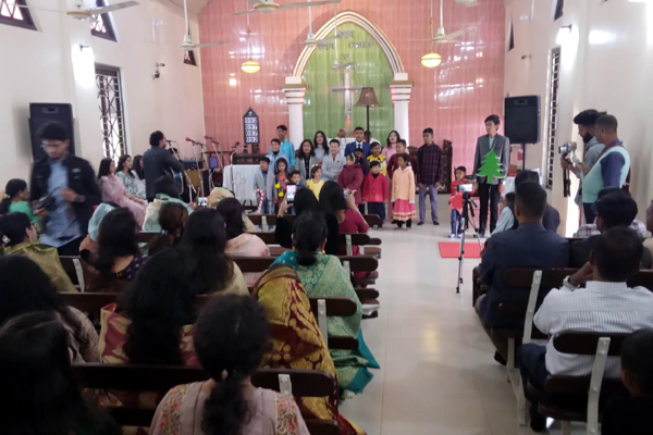 সিলেটে প্রার্থনায় শুরু যিশুখ্রিষ্টের জন্মদিন