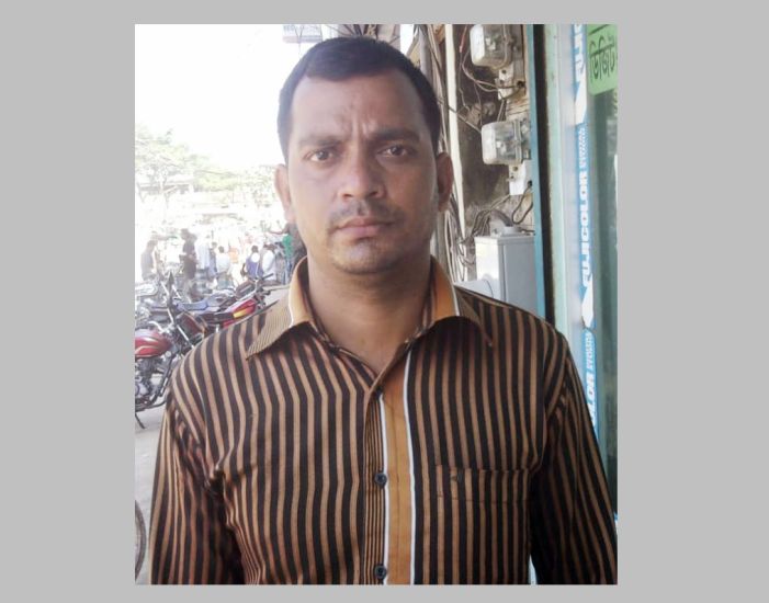 বড়লেখায় বিনা অ প রা ধে জেল খাটছেন দিনমজুর