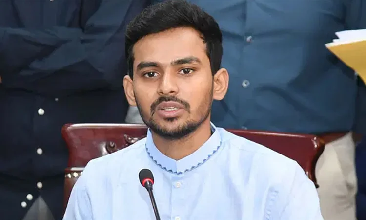 বিশেষ অনুমতি ছাড়াই কুয়েতের ভিসা সুবিধা পাচ্ছেন বাংলাদেশিরা : উপদেষ্টা আসিফ
