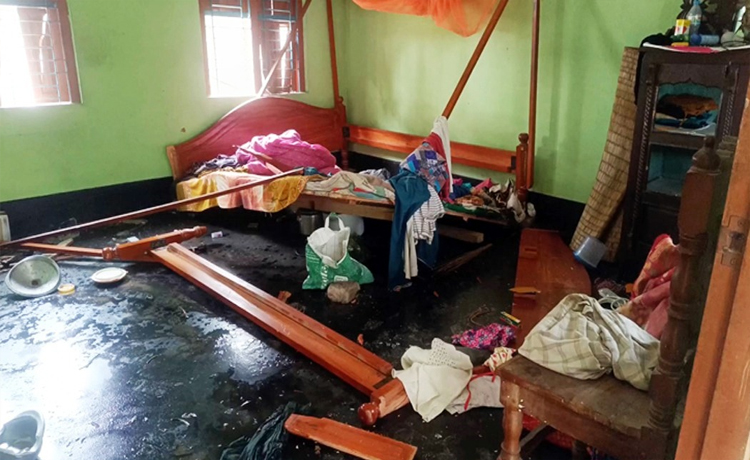 ছাতকে কানাডা প্রবাসী রাসেলের বাড়িতে হামলা ও ভাংচুর