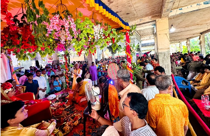 শ্রী শ্রী শচী অঙ্গন ধামে মহাঅষ্টমীতে কুমারী পূজা অনুষ্ঠিত
