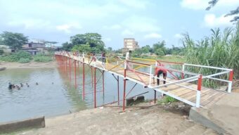 ছাতক-কোম্পানীগঞ্জ সীমান্তে এলাকাবাসীর উদ্যোগে সেতু নির্মাণ